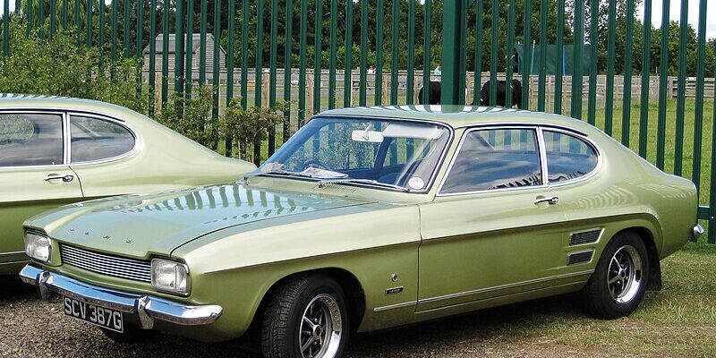 Ford_Capri_1600_1598cc_July_1969