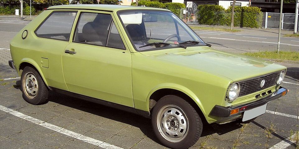 Volkswagen Polo 50 años de historia – Alfonso Fígares Volkswagen Polo 50 años de historia - Alfonso Fígares