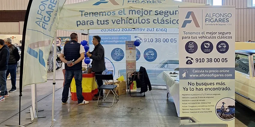 Stand de Alfonso Fígares en la feria de Retromálaga