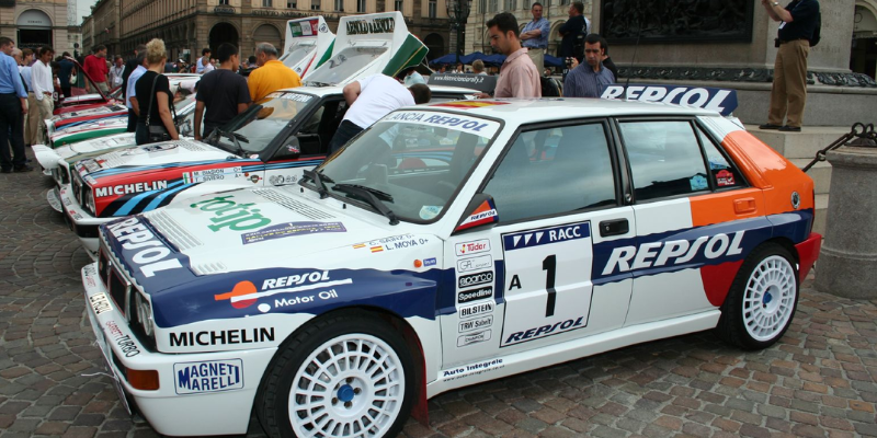 Lancia Delta Integrale de coche de calle a mito de los rallies Lancia Delta Integrale de coche de calle a mito de los rallies